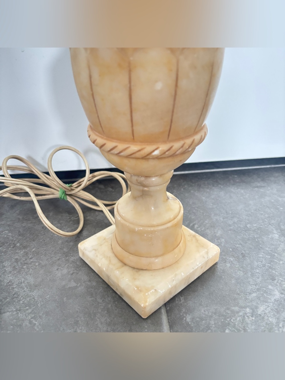 Vintage Italian Alabaster Marble Table Lamp *NO LAMPSHADE* - Picture 15 of 16